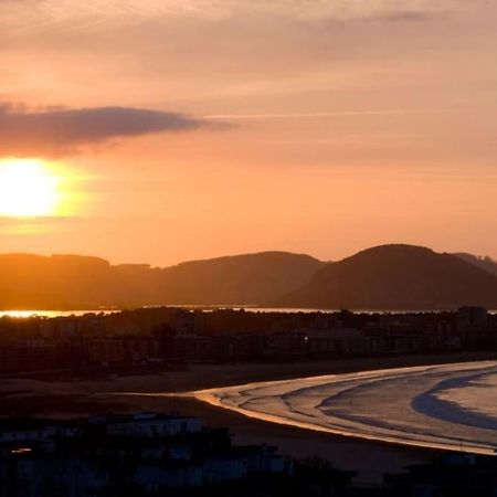 Appartement Reformado, A 2Min De Playa, En La Mejor Zona. à Laredo Extérieur photo